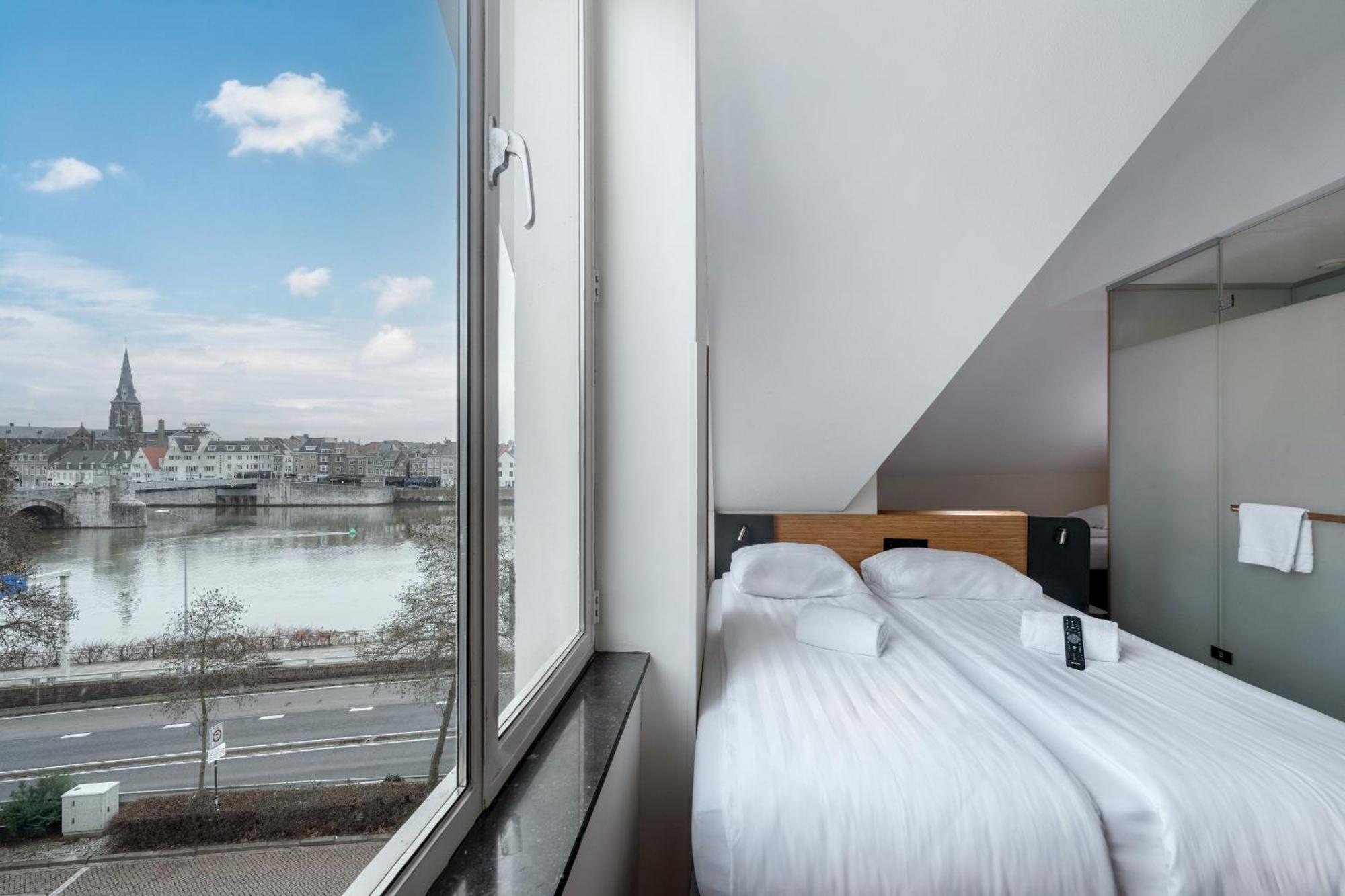 Easyhotel Centre Hotel 2*