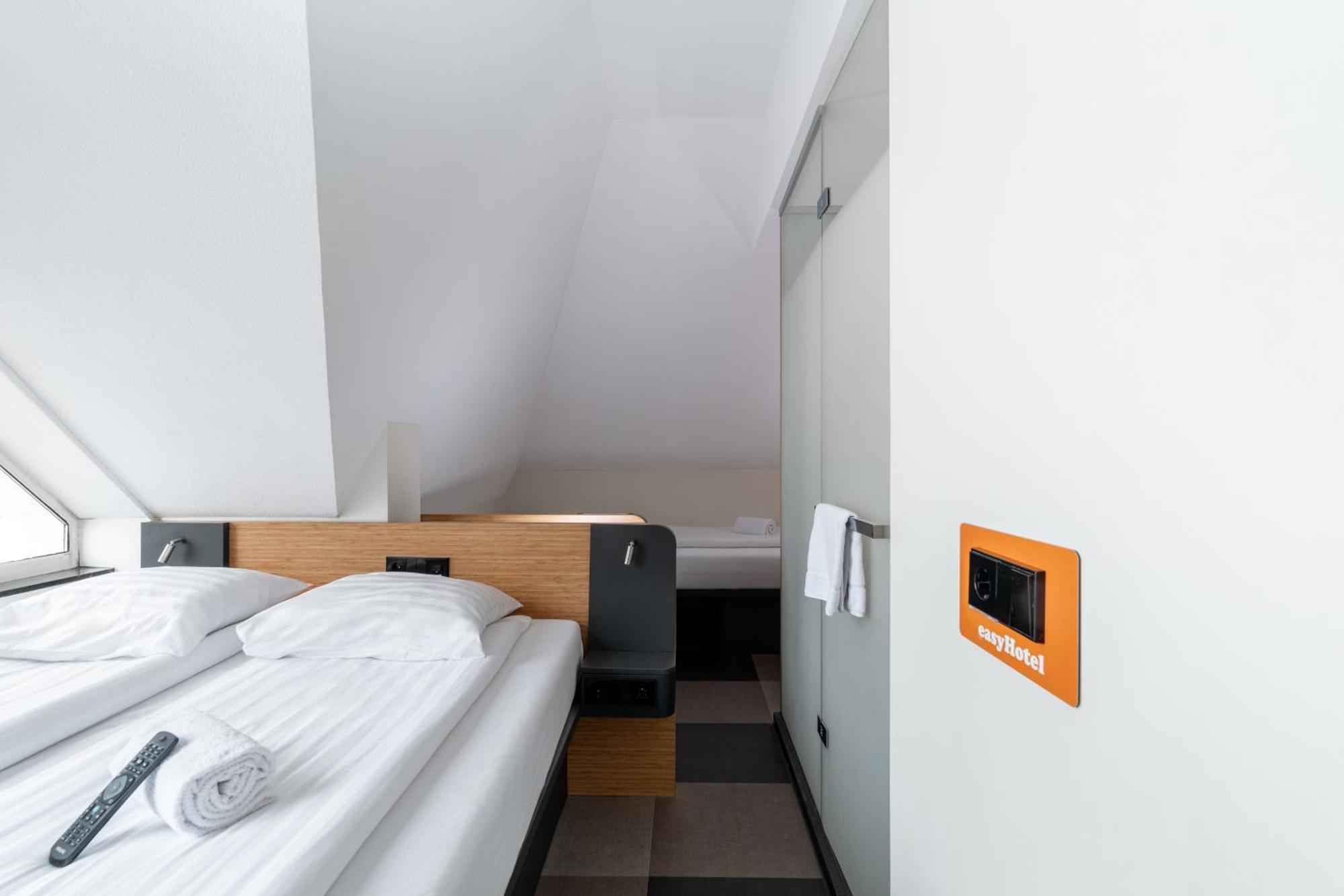 Easyhotel Centre