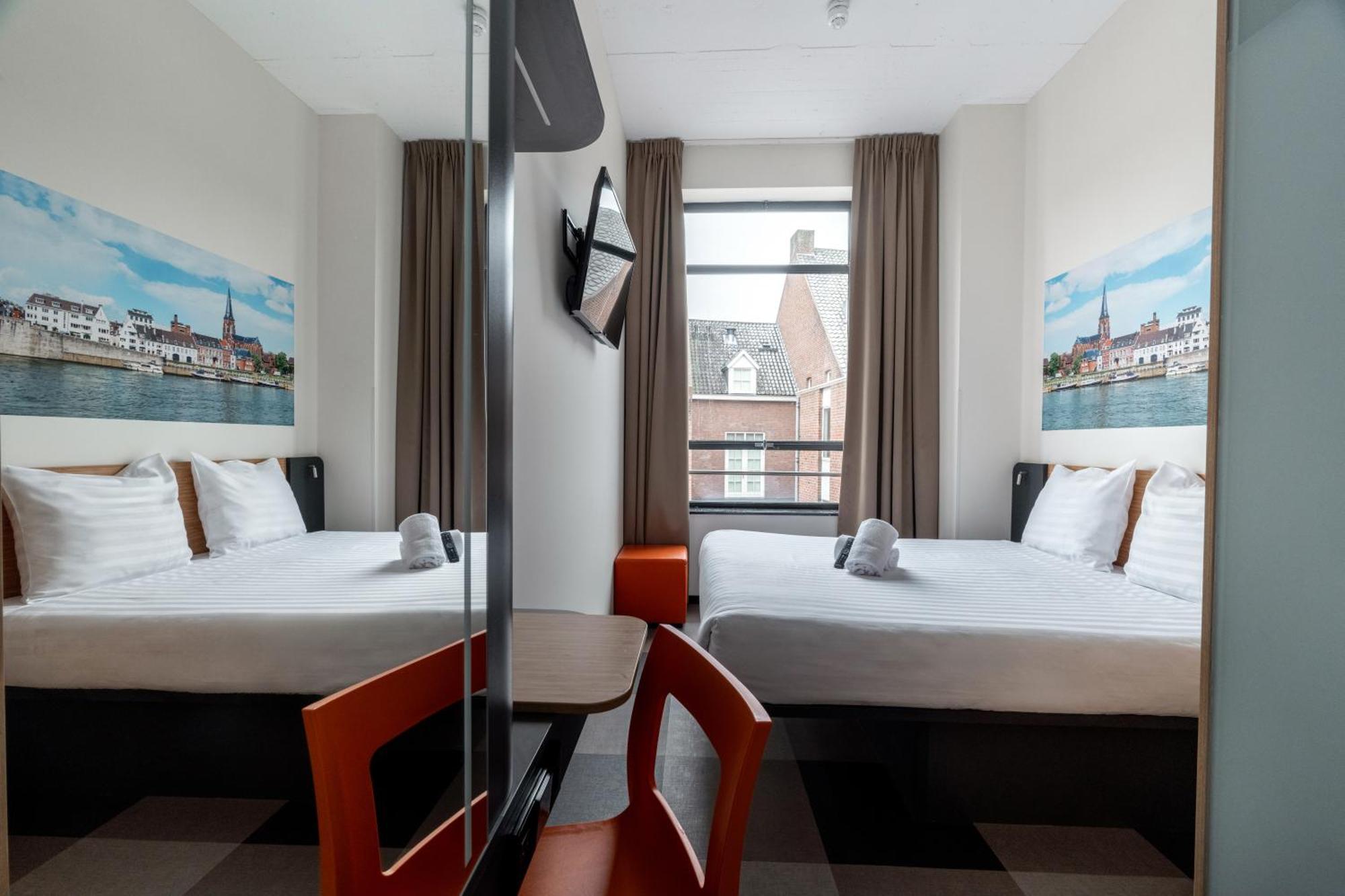 Easyhotel Centre 2*