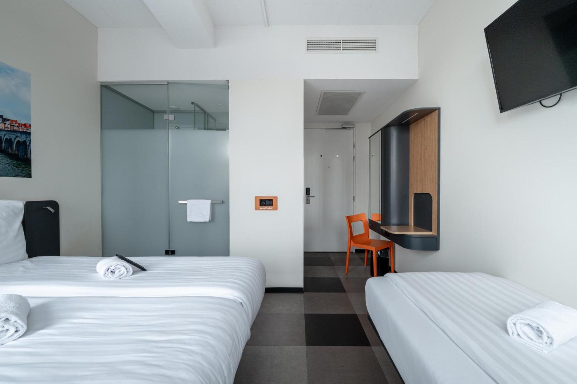 Hotel Easyhotel Centre 2*