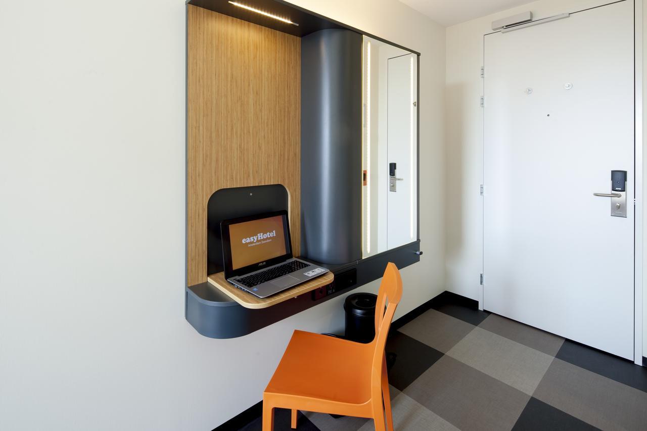 Easyhotel Centre 2*